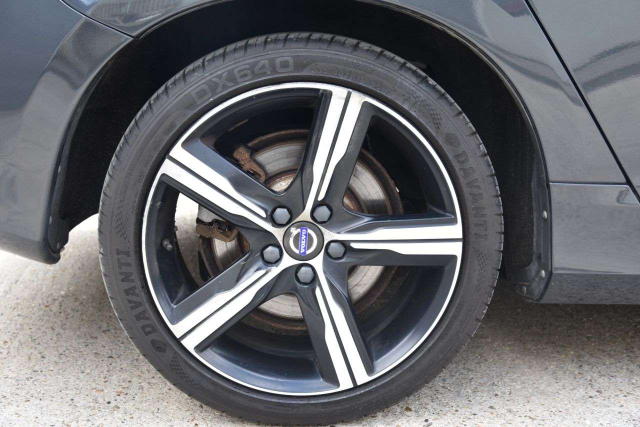 2017 VOLVO S60 2017 VOLVO S60