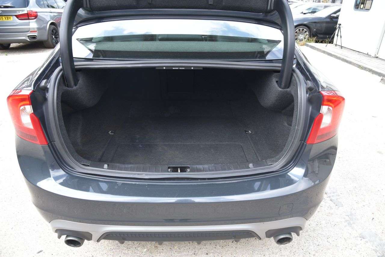 2017 VOLVO S60 2017 VOLVO S60