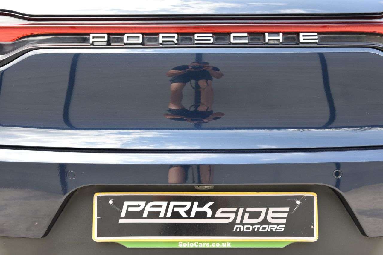 2019 PORSCHE MACAN 2019 PORSCHE MACAN