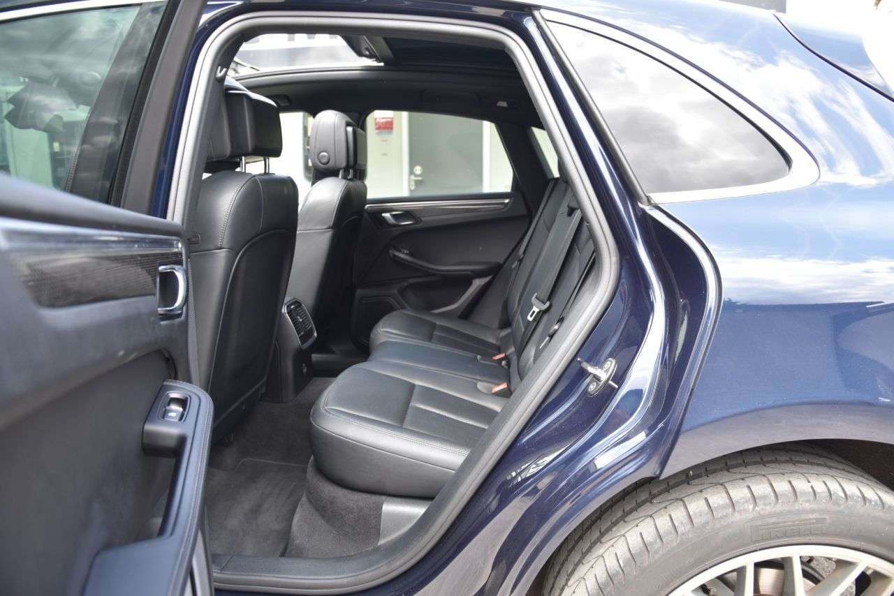 2019 PORSCHE MACAN 2019 PORSCHE MACAN