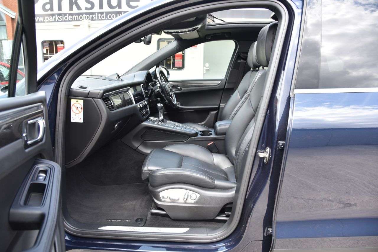 2019 PORSCHE MACAN 2019 PORSCHE MACAN