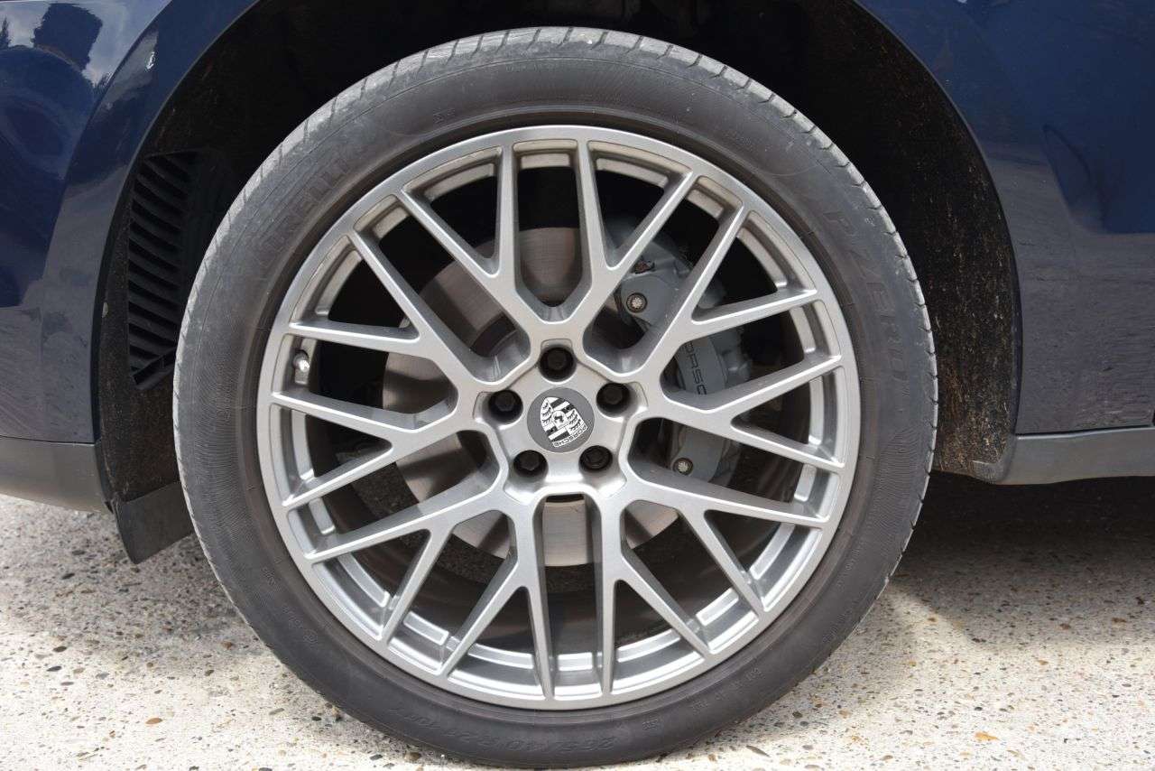 2019 PORSCHE MACAN 2019 PORSCHE MACAN