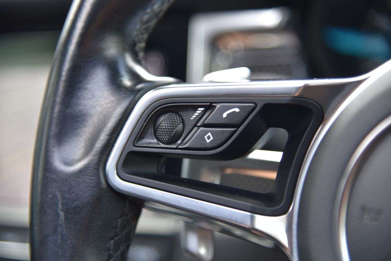 2019 PORSCHE MACAN 2019 PORSCHE MACAN