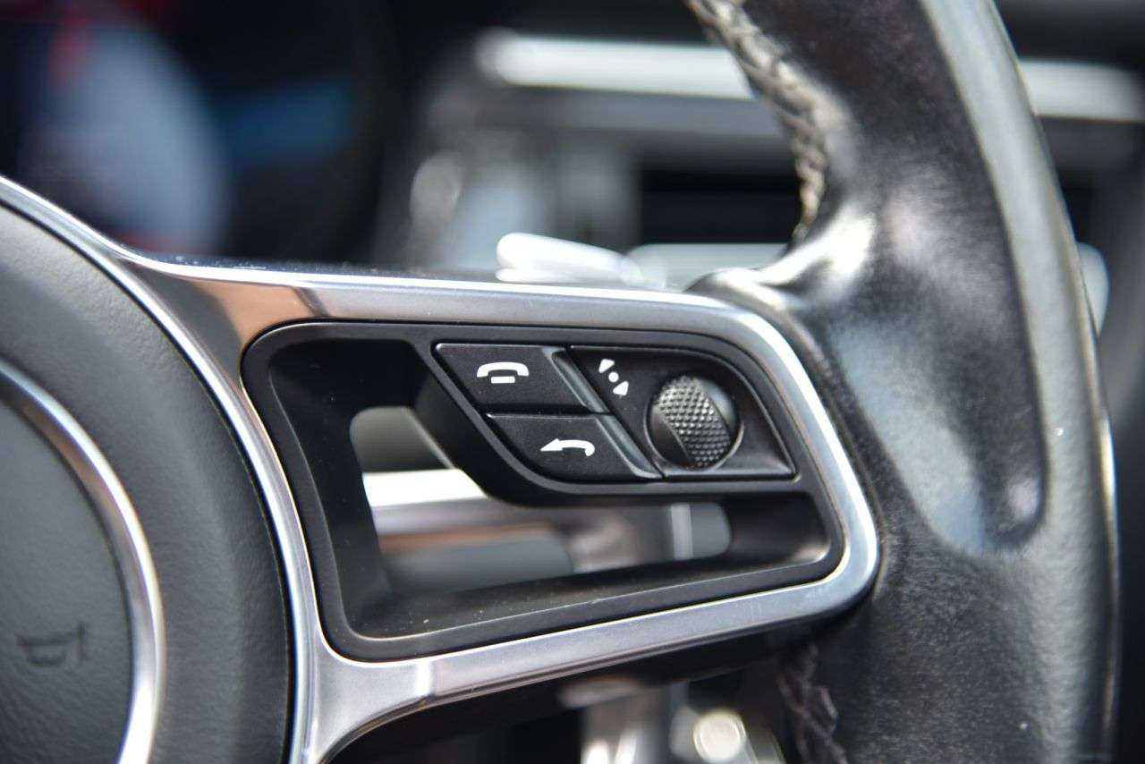 2019 PORSCHE MACAN 2019 PORSCHE MACAN