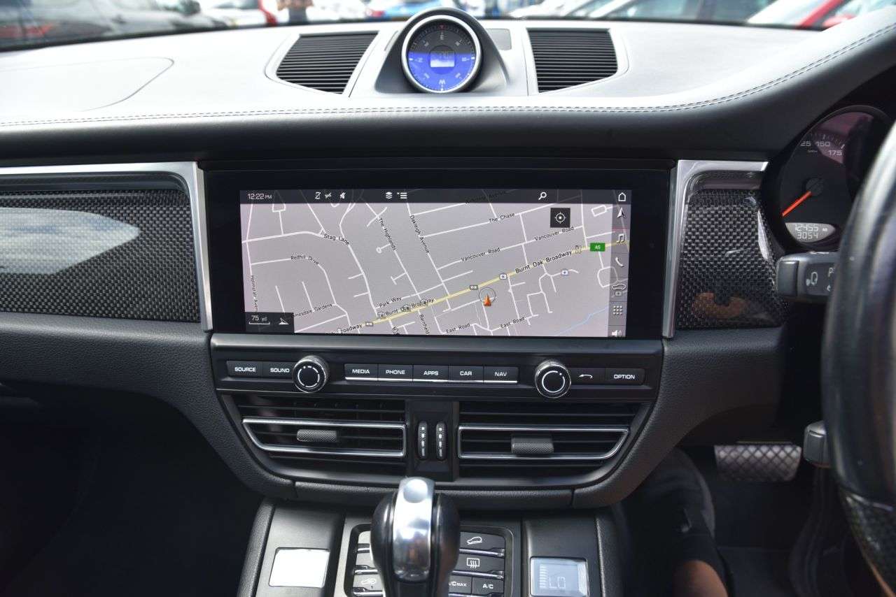 2019 PORSCHE MACAN 2019 PORSCHE MACAN