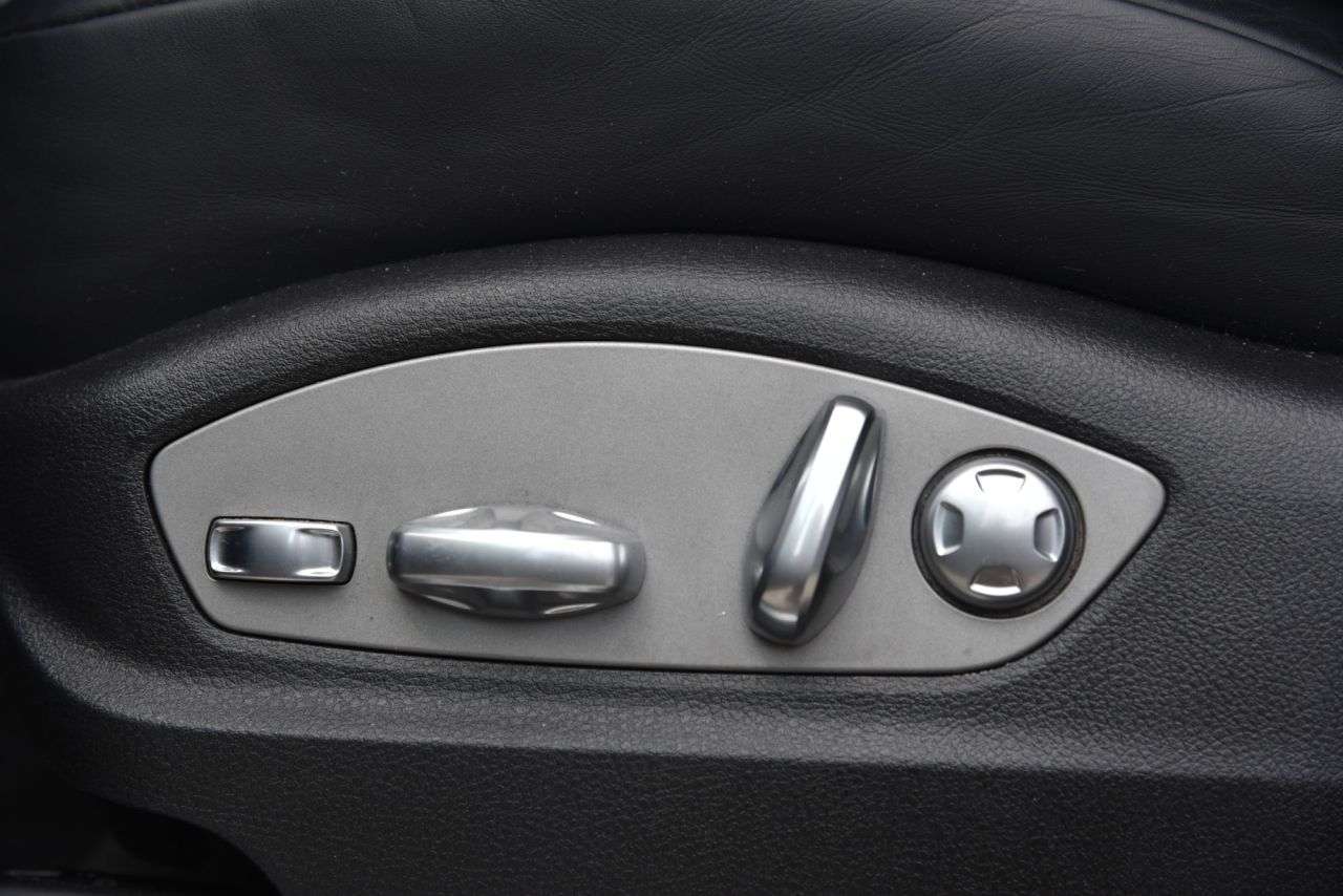 2019 PORSCHE MACAN 2019 PORSCHE MACAN