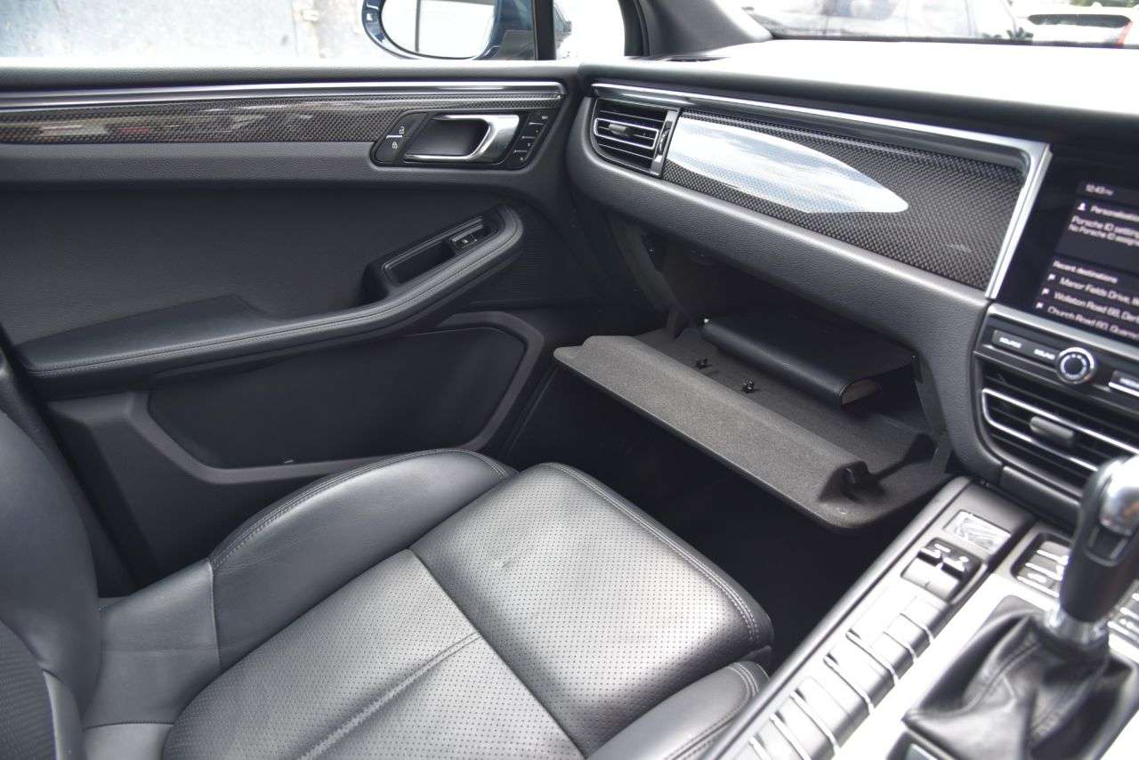 2019 PORSCHE MACAN 2019 PORSCHE MACAN
