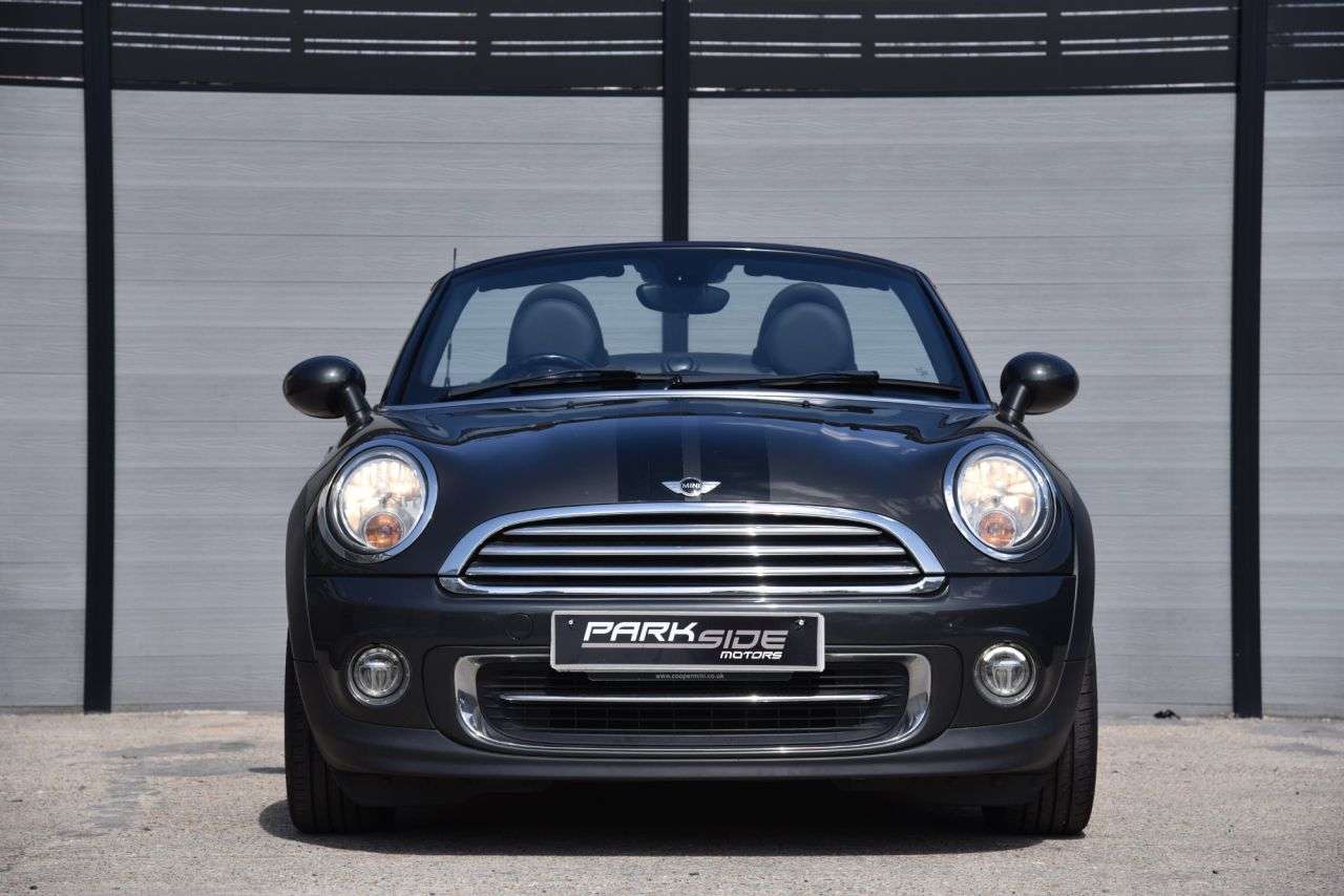 A 2015 MINI ROADSTER 1.6 Cooper Convertible 2dr Petrol Manual Euro 6 (s/s) (122 ps) HEATED SEAT A 2015 MINI ROADSTER 1.6 Cooper Convertible 2dr Petrol Manual Euro 6 (s/s) (122 ps) HEATED SEAT