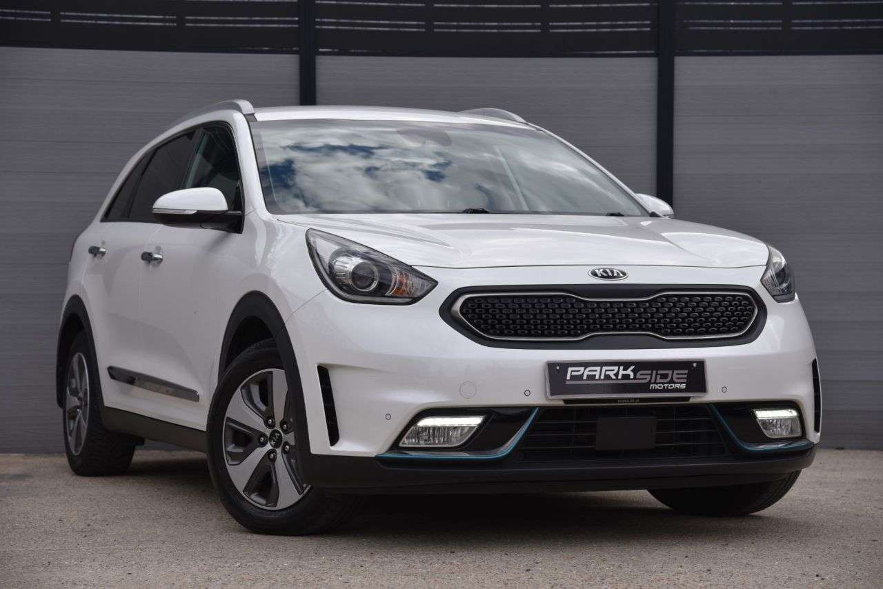 A 2018 KIA NIRO 1.6 GDi 8.9kWh 3 SUV 5dr Petrol Plug-in Hybrid DCT Euro 6 (s/s) (139 bhp) L A 2018 KIA NIRO 1.6 GDi 8.9kWh 3 SUV 5dr Petrol Plug-in Hybrid DCT Euro 6 (s/s) (139 bhp) L