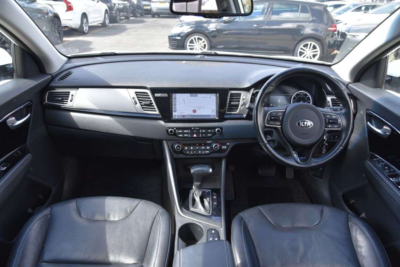 A 2018 KIA NIRO 1.6 GDi 8.9kWh 3 SUV 5dr Petrol Plug-in Hybrid DCT Euro 6 (s/s) (139 bhp) L A 2018 KIA NIRO 1.6 GDi 8.9kWh 3 SUV 5dr Petrol Plug-in Hybrid DCT Euro 6 (s/s) (139 bhp) L