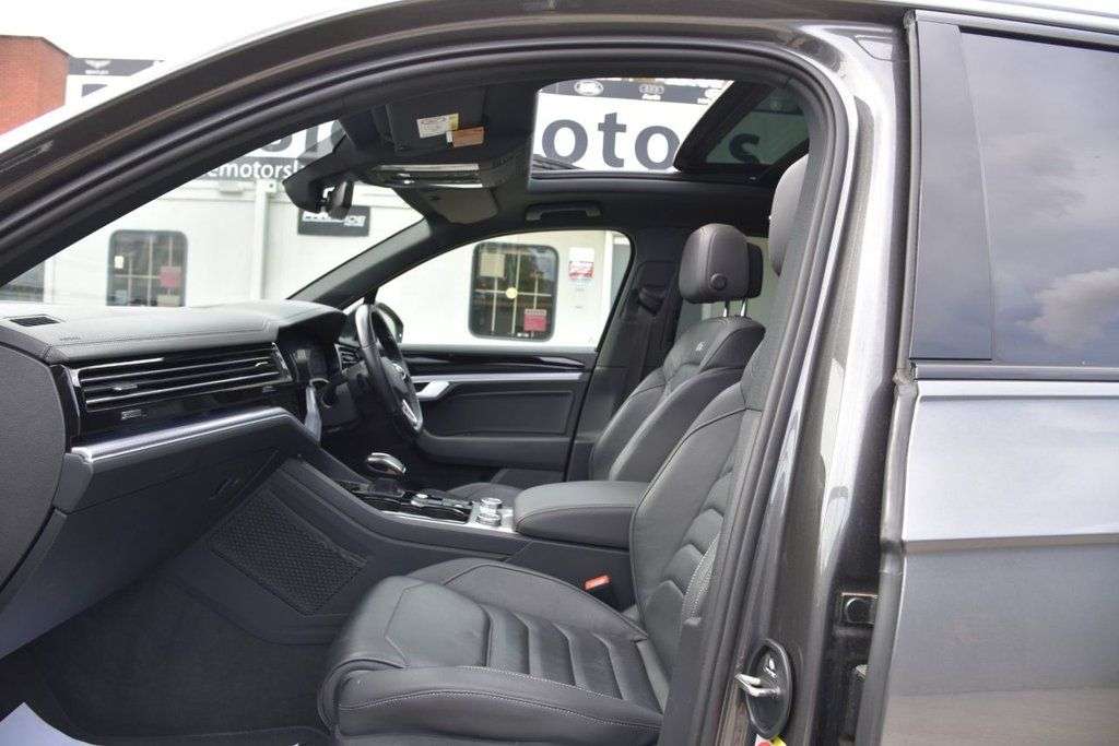 2020 VOLKSWAGEN TOUAREG 2020 VOLKSWAGEN TOUAREG