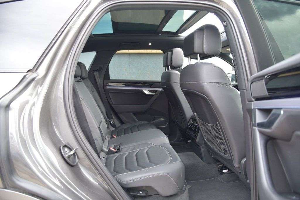 2020 VOLKSWAGEN TOUAREG 2020 VOLKSWAGEN TOUAREG