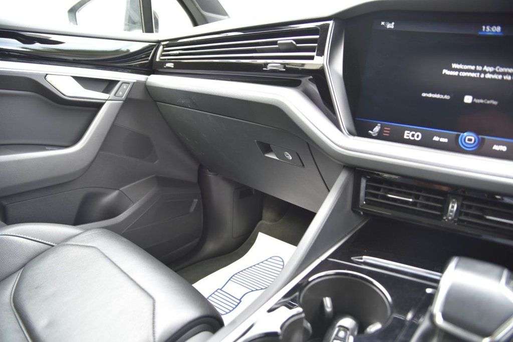2020 VOLKSWAGEN TOUAREG 2020 VOLKSWAGEN TOUAREG