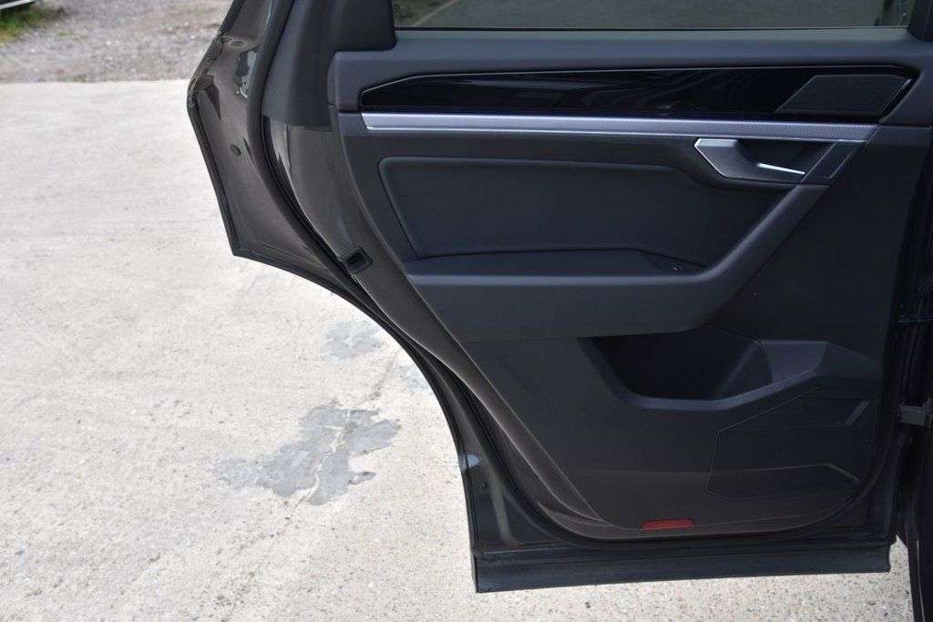 2020 VOLKSWAGEN TOUAREG 2020 VOLKSWAGEN TOUAREG