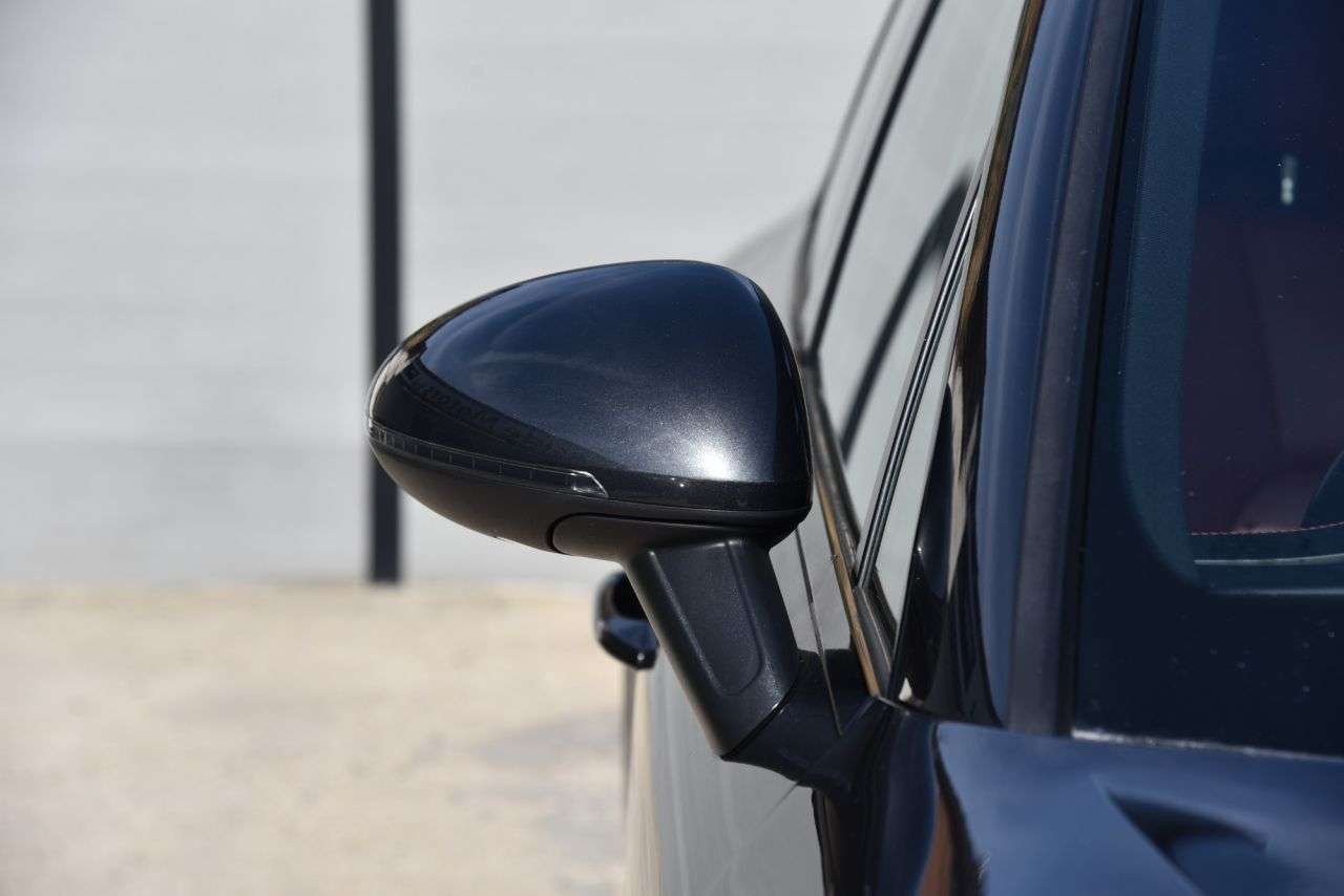 2019 PORSCHE MACAN 2019 PORSCHE MACAN