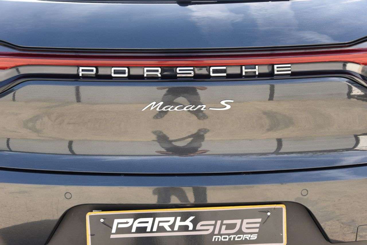 2019 PORSCHE MACAN 2019 PORSCHE MACAN