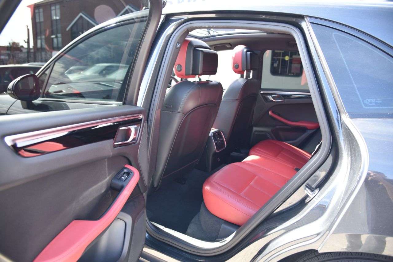 2019 PORSCHE MACAN 2019 PORSCHE MACAN