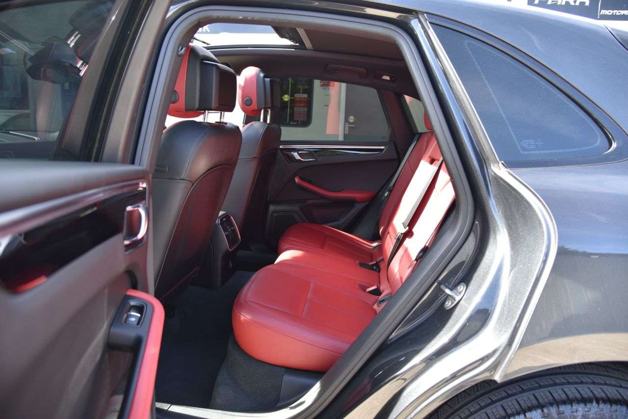 2019 PORSCHE MACAN 2019 PORSCHE MACAN