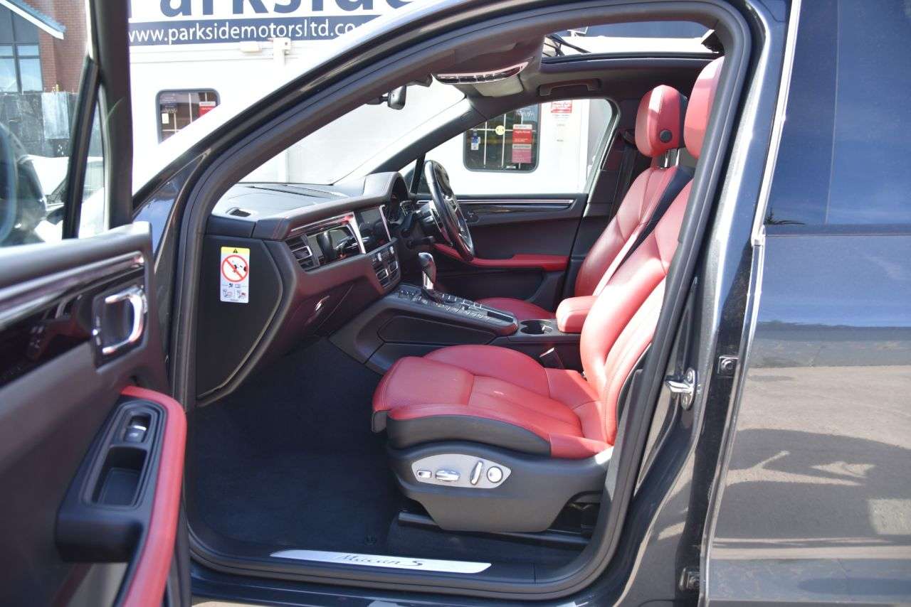 2019 PORSCHE MACAN 2019 PORSCHE MACAN