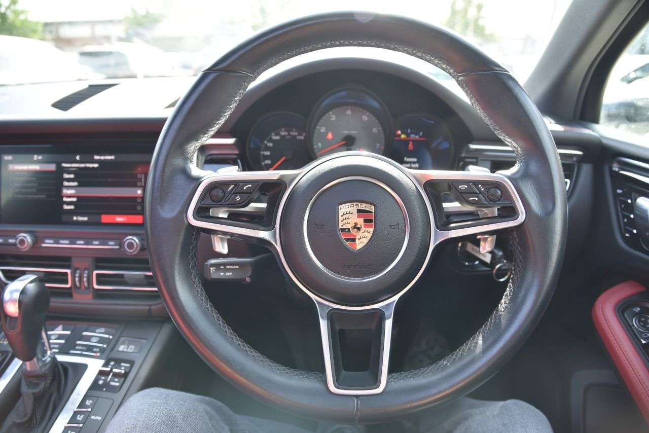 2019 PORSCHE MACAN 2019 PORSCHE MACAN