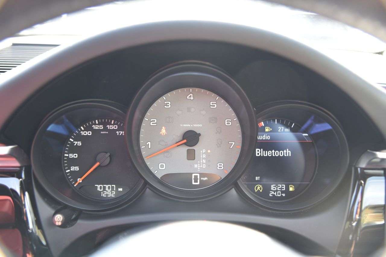 2019 PORSCHE MACAN 2019 PORSCHE MACAN