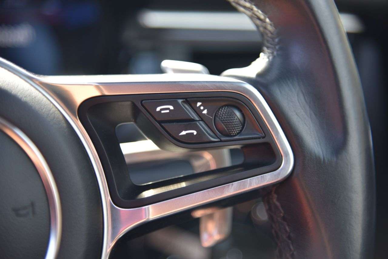 2019 PORSCHE MACAN 2019 PORSCHE MACAN