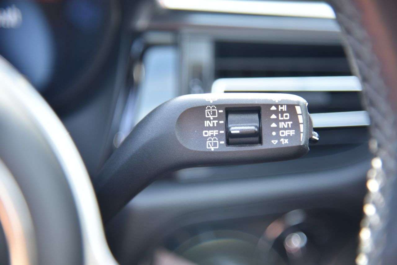 2019 PORSCHE MACAN 2019 PORSCHE MACAN