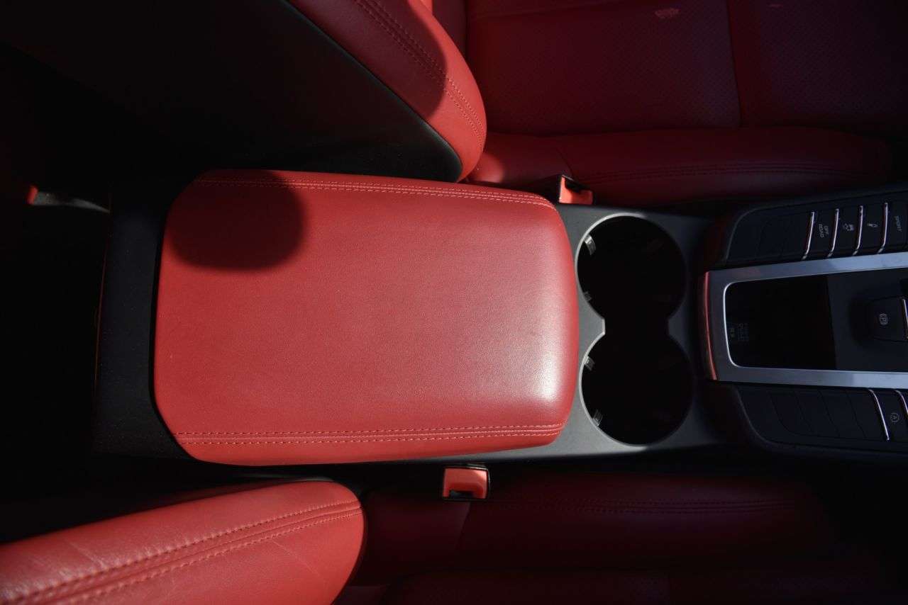 2019 PORSCHE MACAN 2019 PORSCHE MACAN