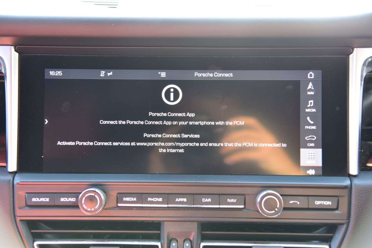 2019 PORSCHE MACAN 2019 PORSCHE MACAN