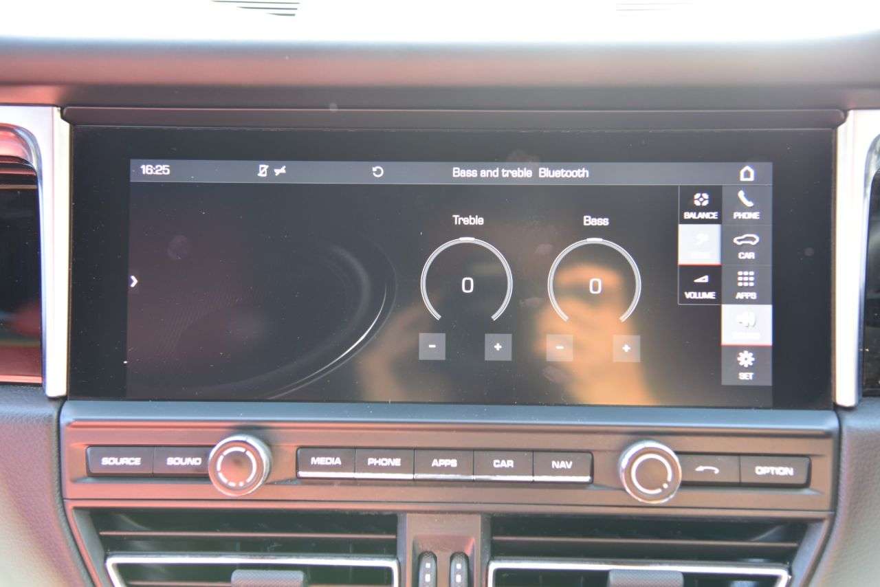 2019 PORSCHE MACAN 2019 PORSCHE MACAN
