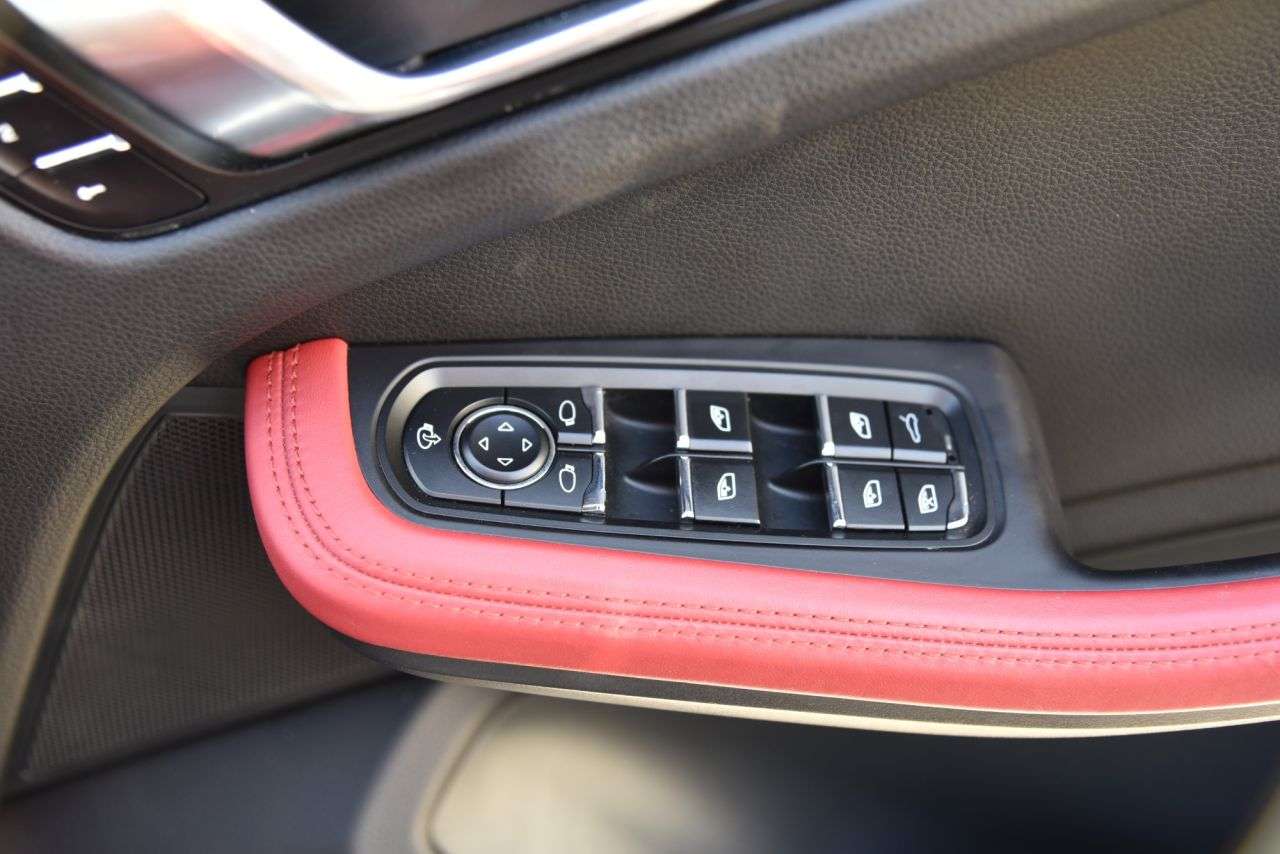 2019 PORSCHE MACAN 2019 PORSCHE MACAN