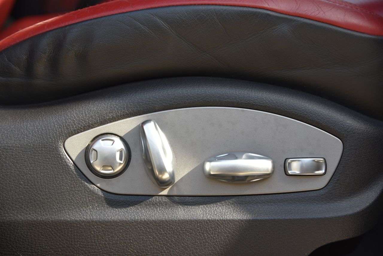 2019 PORSCHE MACAN 2019 PORSCHE MACAN