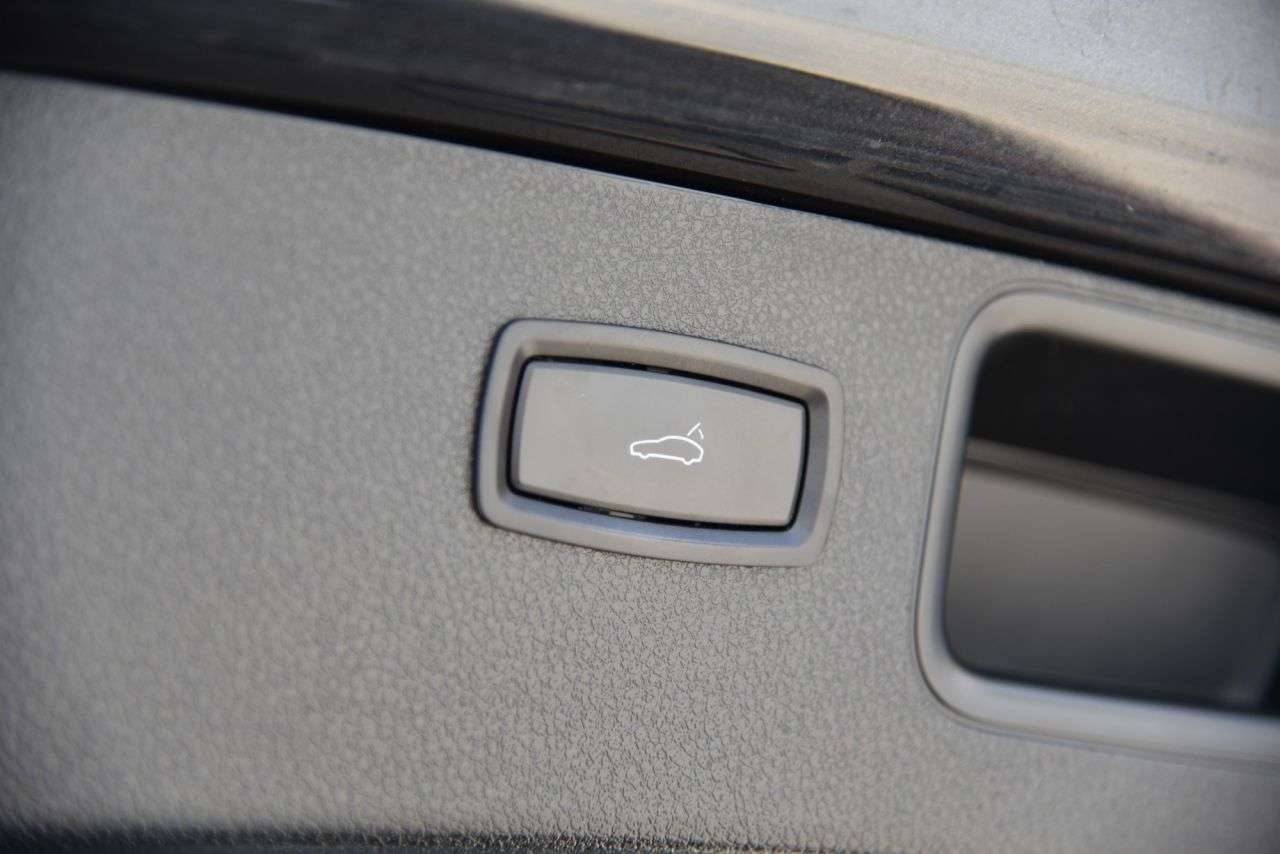 2019 PORSCHE MACAN 2019 PORSCHE MACAN