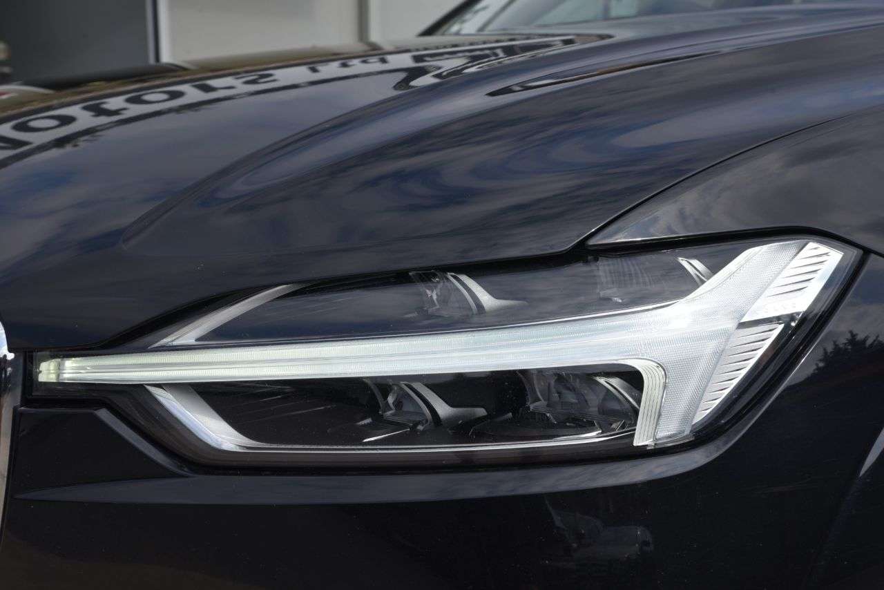 2020 VOLVO XC60 2020 VOLVO XC60