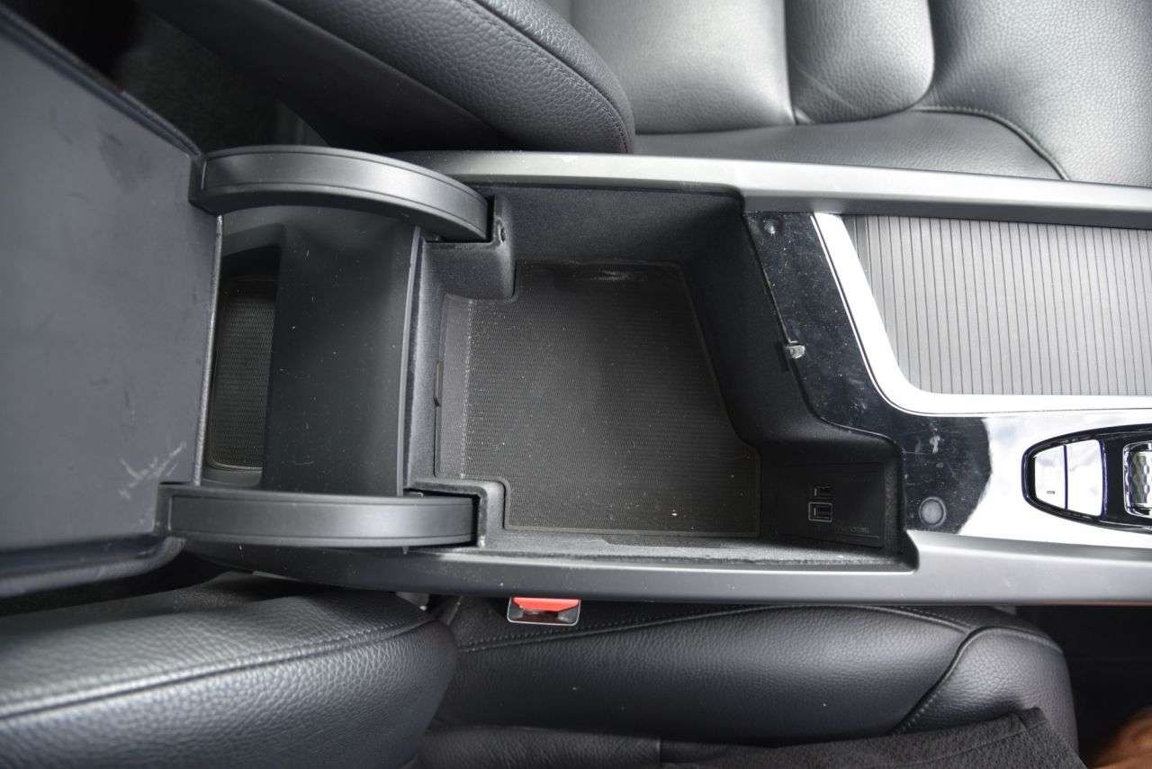 2020 VOLVO XC60 2020 VOLVO XC60