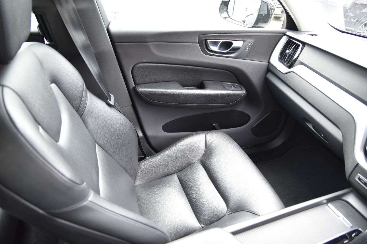 2020 VOLVO XC60 2020 VOLVO XC60