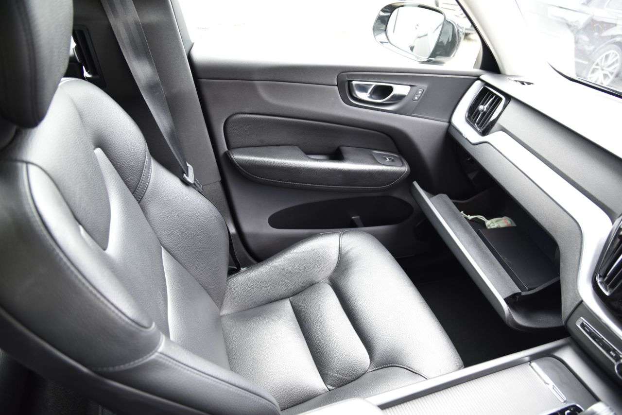 2020 VOLVO XC60 2020 VOLVO XC60