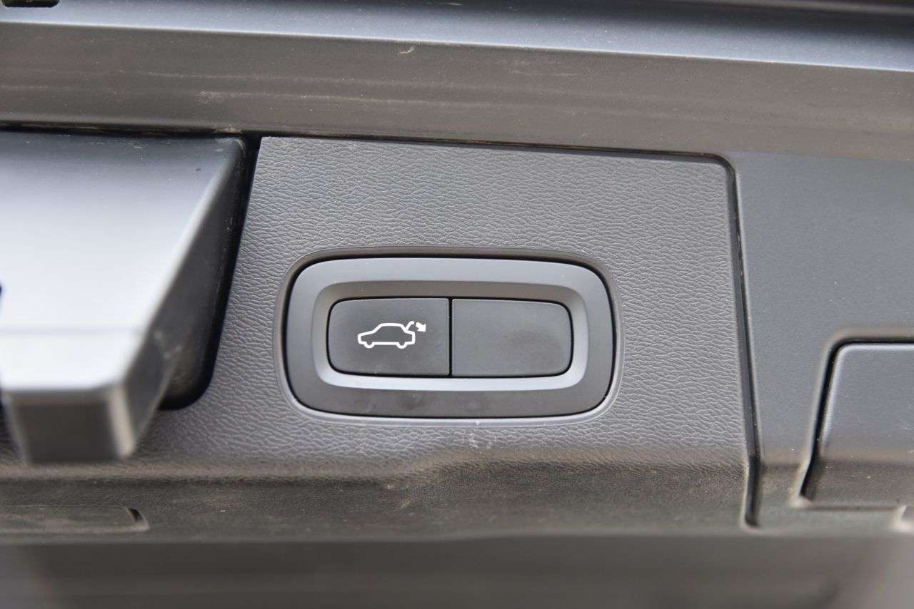 2020 VOLVO XC60 2020 VOLVO XC60