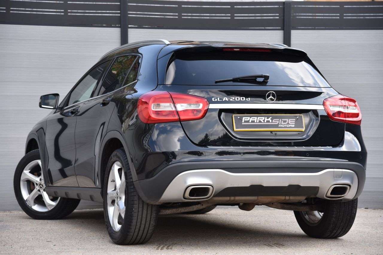 A 2018 MERCEDES-BENZ GLA 2.1 GLA200d Sport (Executive) SUV 5dr Diesel 7G-DCT Euro 6 (s/s) (136 ps) F A 2018 MERCEDES-BENZ GLA 2.1 GLA200d Sport (Executive) SUV 5dr Diesel 7G-DCT Euro 6 (s/s) (136 ps) F
