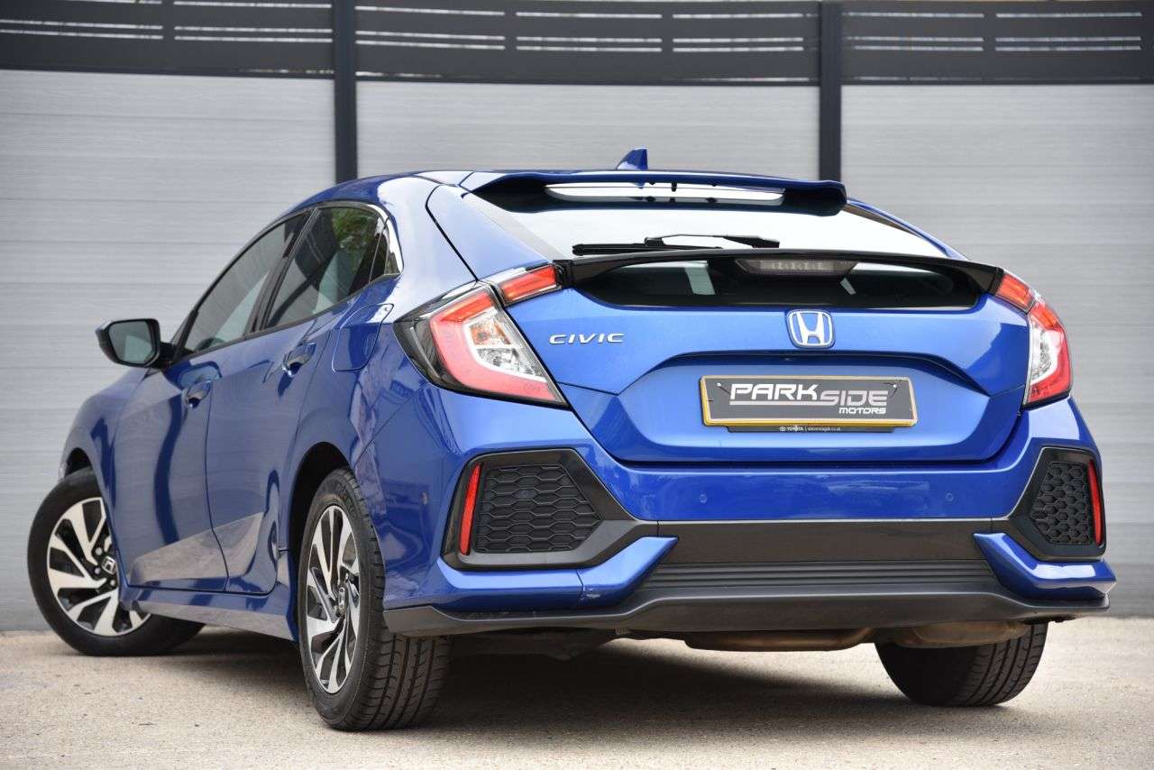 A 2018 HONDA CIVIC 1.0 VTEC Turbo SE Hatchback 5dr Petrol Manual Euro 6 (s/s) (126 ps) PARK AS A 2018 HONDA CIVIC 1.0 VTEC Turbo SE Hatchback 5dr Petrol Manual Euro 6 (s/s) (126 ps) PARK AS