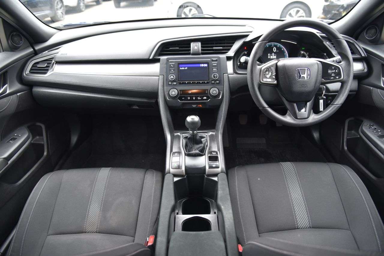 A 2018 HONDA CIVIC 1.0 VTEC Turbo SE Hatchback 5dr Petrol Manual Euro 6 (s/s) (126 ps) PARK AS A 2018 HONDA CIVIC 1.0 VTEC Turbo SE Hatchback 5dr Petrol Manual Euro 6 (s/s) (126 ps) PARK AS