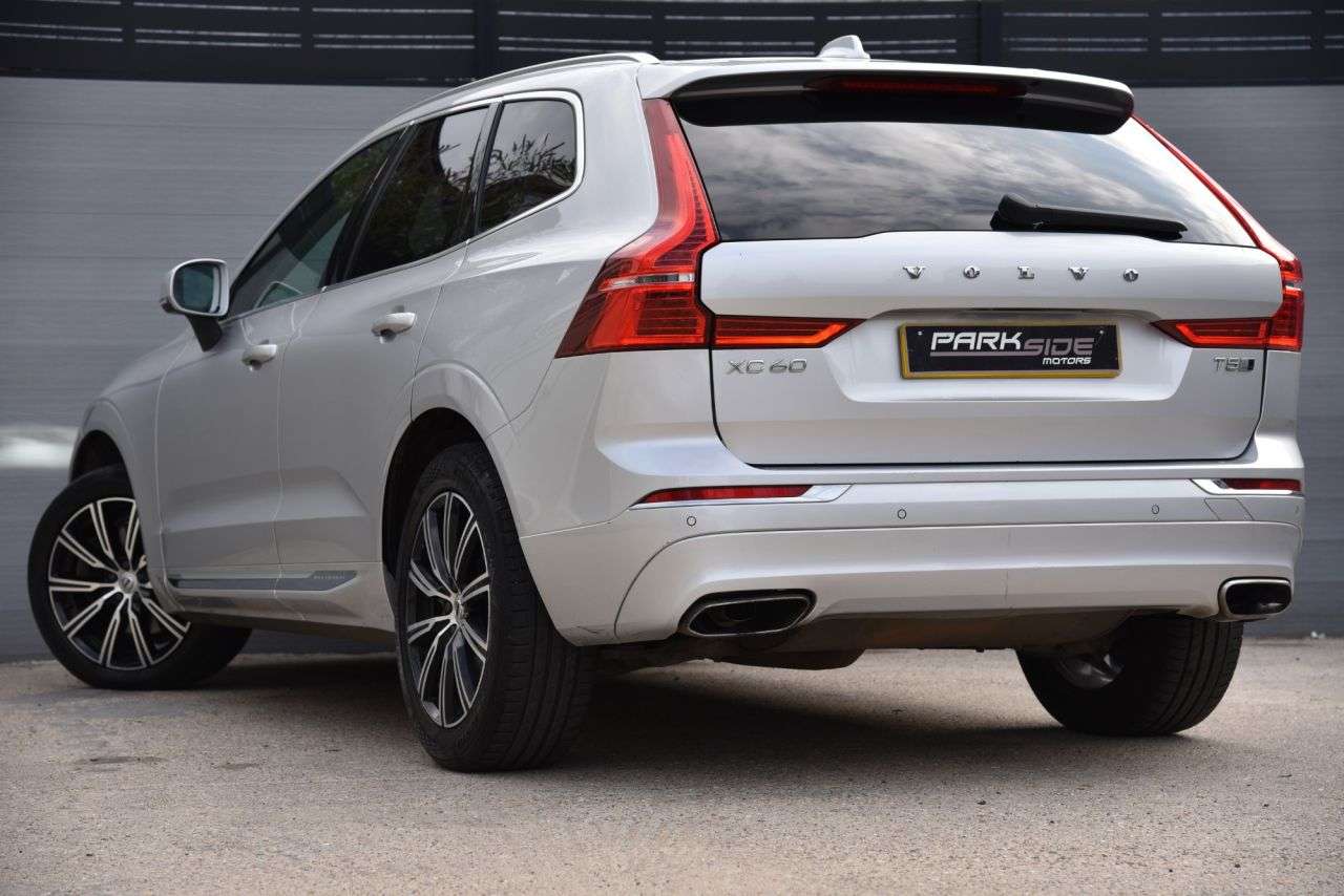 A 2018 VOLVO XC60 2.0 T5 Inscription SUV 5dr Petrol Auto AWD Euro 6 (s/s) (250 ps) FULL LEATH A 2018 VOLVO XC60 2.0 T5 Inscription SUV 5dr Petrol Auto AWD Euro 6 (s/s) (250 ps) FULL LEATH