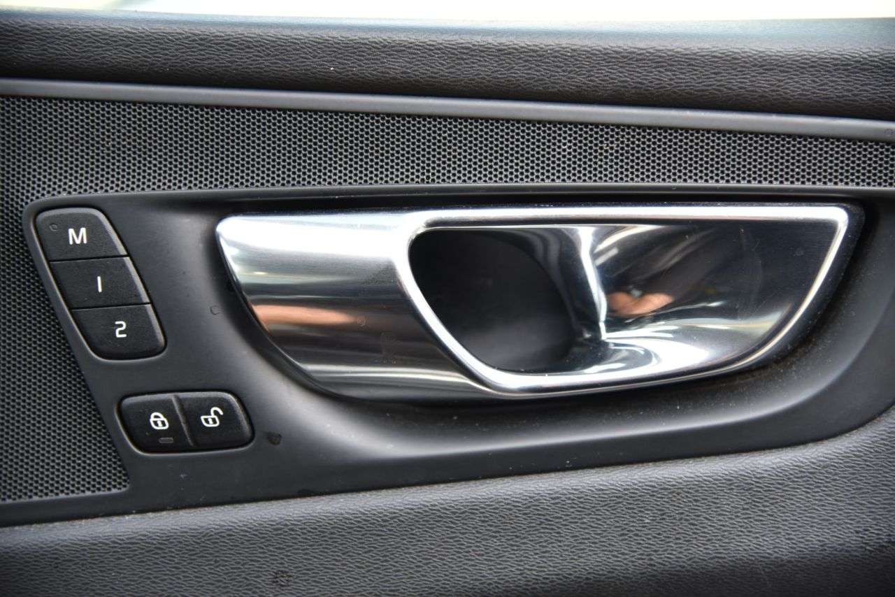 2018 VOLVO XC60 2018 VOLVO XC60