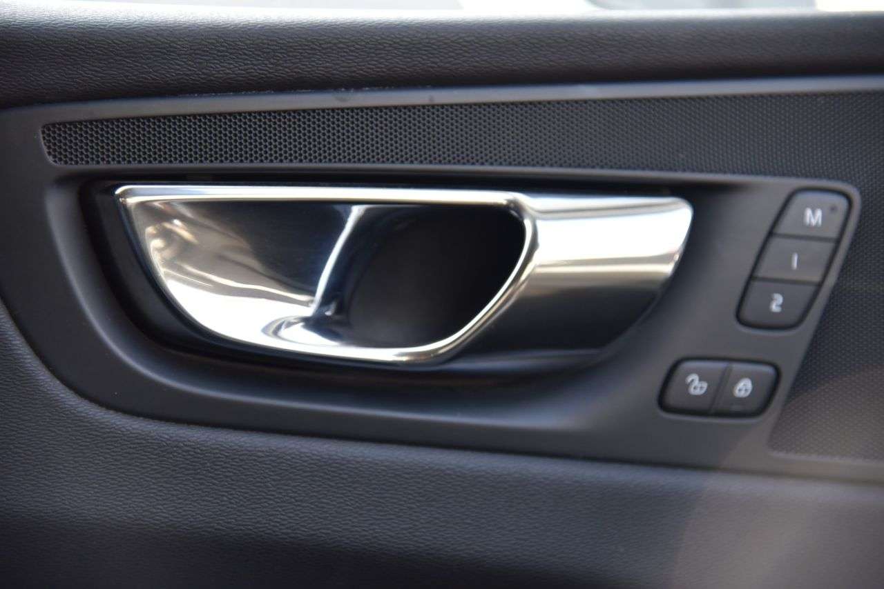 2018 VOLVO XC60 2018 VOLVO XC60