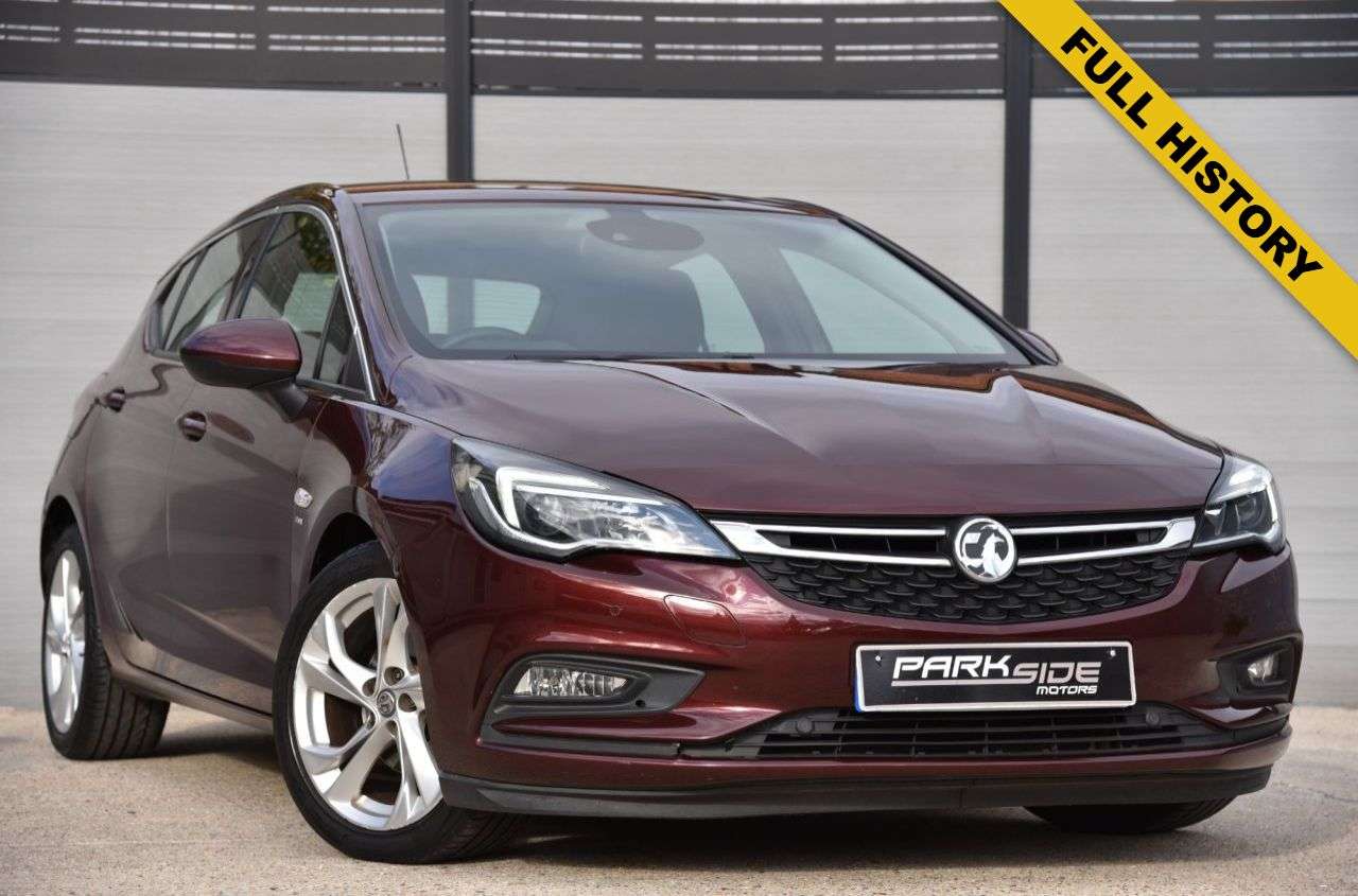 A 2017 VAUXHALL ASTRA 1.4i SRi Hatchback 5dr Petrol Manual Euro 6 (100 ps) PARK ASSIST | LOW INSU A 2017 VAUXHALL ASTRA 1.4i SRi Hatchback 5dr Petrol Manual Euro 6 (100 ps) PARK ASSIST | LOW INSU
