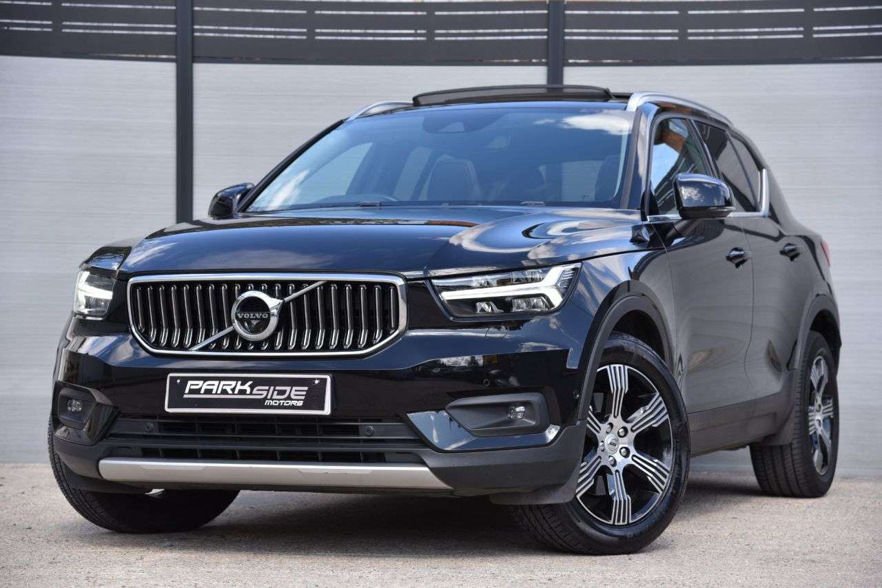 2019 VOLVO XC40 2019 VOLVO XC40