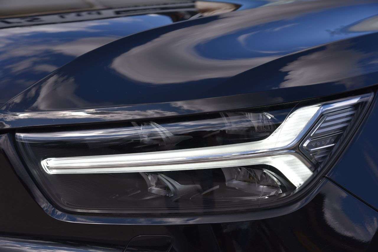 2019 VOLVO XC40 2019 VOLVO XC40