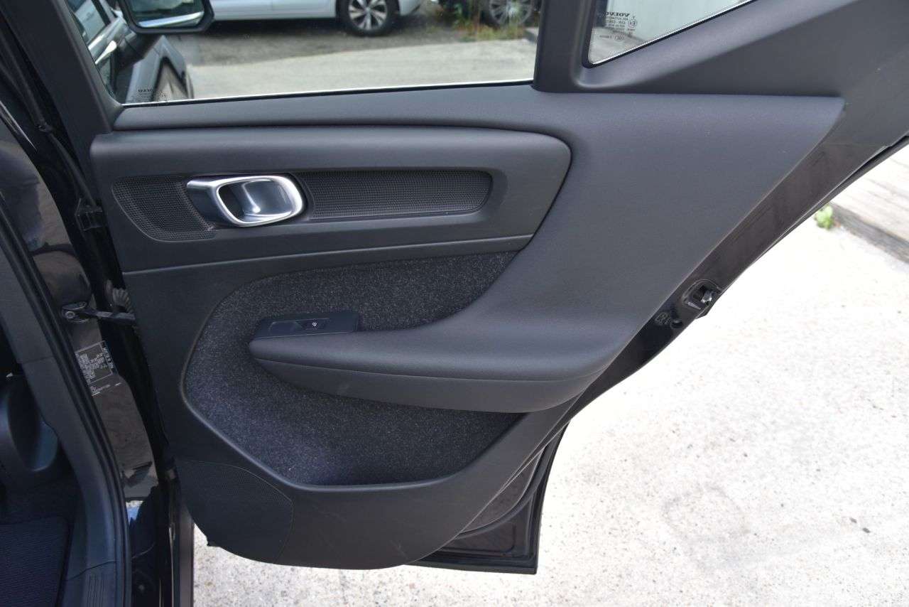 2019 VOLVO XC40 2019 VOLVO XC40