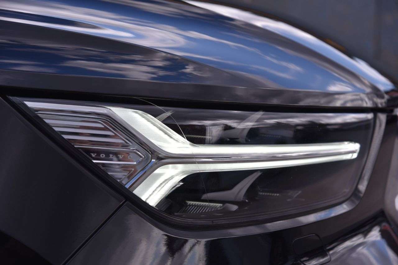 2019 VOLVO XC40 2019 VOLVO XC40
