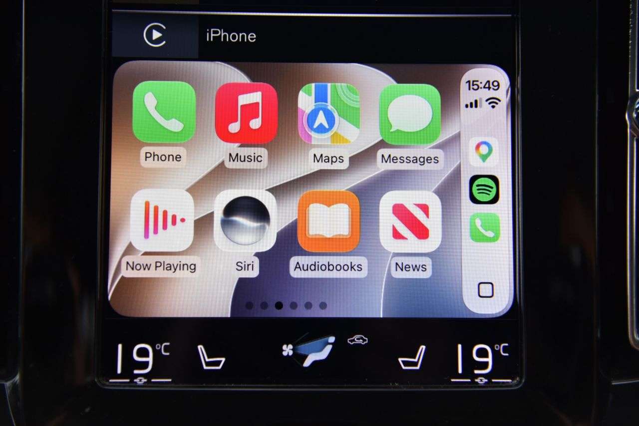 2019 VOLVO XC40 2019 VOLVO XC40